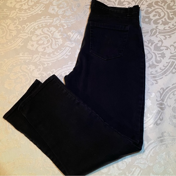 Gloria Vanderbilt Women's Classic Amanda High Rise Tapered Jean Size 10 Petite - Picture 3 of 11